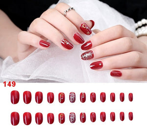 24Pcs Fake Fingernails Full Cover Short Round Press on Nails Dripping Shape Heart Pendant Nail Tips Wearable Fake Nail with Glue