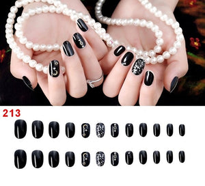24Pcs Fake Fingernails Full Cover Short Round Press on Nails Dripping Shape Heart Pendant Nail Tips Wearable Fake Nail with Glue