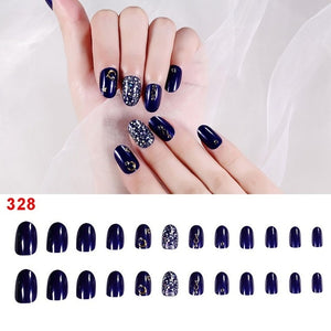 24Pcs Fake Fingernails Full Cover Short Round Press on Nails Dripping Shape Heart Pendant Nail Tips Wearable Fake Nail with Glue