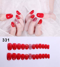 Load image into Gallery viewer, 24Pcs Fake Fingernails Full Cover Short Round Press on Nails Dripping Shape Heart Pendant Nail Tips Wearable Fake Nail with Glue
